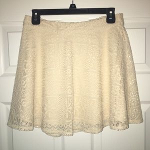 Lace free skirt